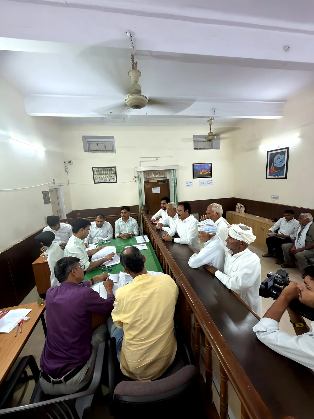जिला मुख्यालय सीकर पर नामांकन